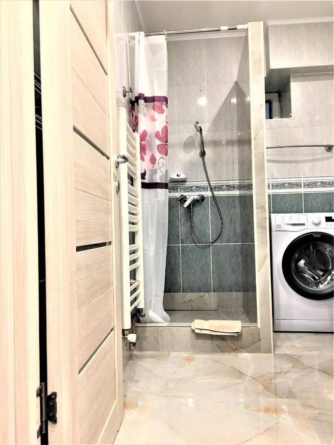 Large Apartment In Ultra-Central Location Braşov Extérieur photo