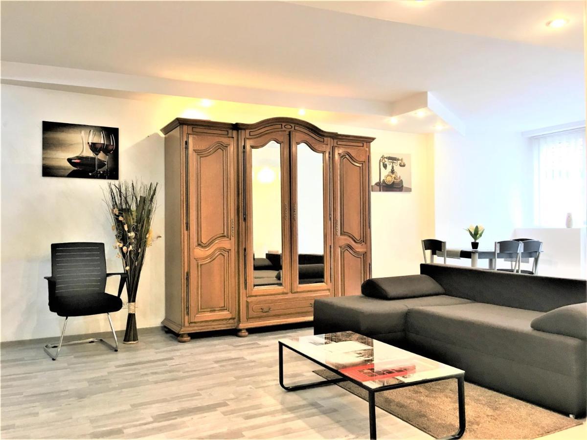 Large Apartment In Ultra-Central Location Braşov Extérieur photo