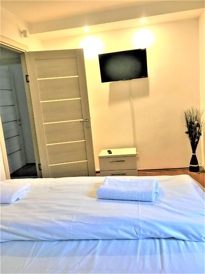 Large Apartment In Ultra-Central Location Braşov Extérieur photo